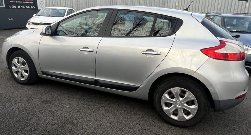 RENAULT MEGANEIII 1.5 DCI 110 DIN  ET 6 CV FISCAUX