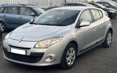RENAULT MEGANEIII 1.5 DCI 110 DIN  ET 6 CV FISCAUX