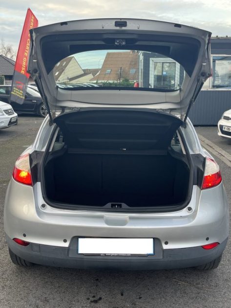 RENAULT MEGANEIII 1.5 DCI 110 DIN  ET 6 CV FISCAUX