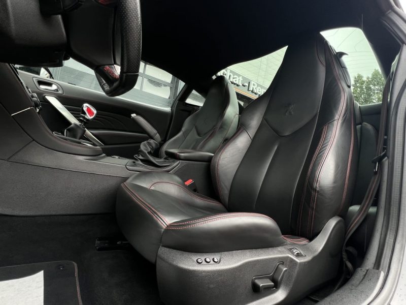 PEUGEOT RCZ PHASE 2 GT Line 2.0 HDI 163 Cv / ORIGINE FRANCE - GARANTIE 1 AN