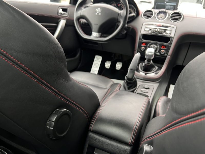 PEUGEOT RCZ PHASE 2 GT Line 2.0 HDI 163 Cv / ORIGINE FRANCE - GARANTIE 1 AN