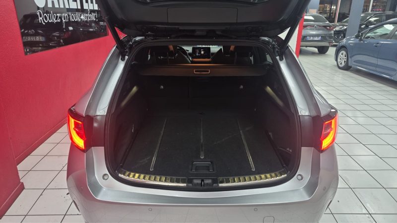 TOYOTA COROLLA TOURING SPORTS 1.8 HYBRIDE 122cv COLLECTION 2022/1 ERE MAIN/TVA RECUPERABLE