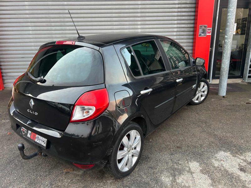 RENAULT CLIO Boite automatique Moteur 82000 km