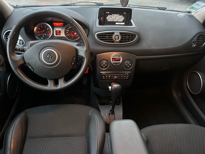 RENAULT CLIO Boite automatique Moteur 82000 km