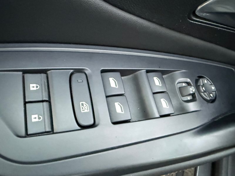 Peugeot 408  PHEV 225ch Allure Pack e-EAT8 114MKM