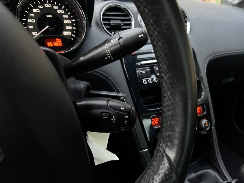 PEUGEOT RCZ PHASE 2 1.6 THP 156 Cv ORIGINE FRANCE / 61 800 Kms - GARANTIE 1 AN