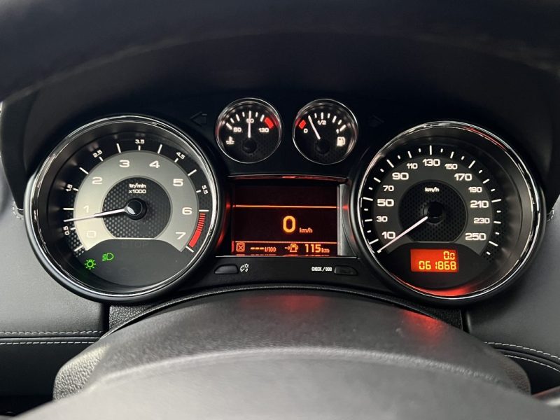 PEUGEOT RCZ PHASE 2 1.6 THP 156 Cv ORIGINE FRANCE / 61 800 Kms - GARANTIE 1 AN