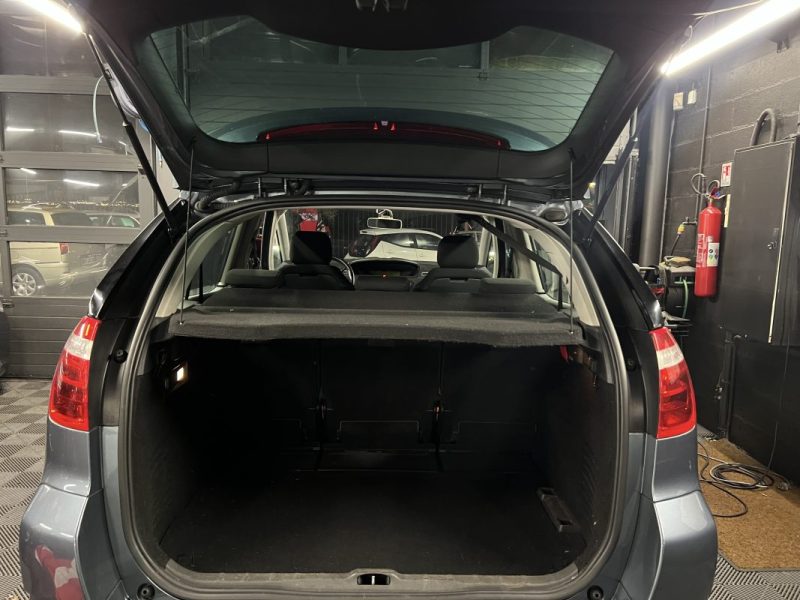 CITROEN C4 PICASSO 1.6 HDI 110 Cv BOITE AUTOMATIQUE / 63 100 Kms 1ERE MAIN - GARANTIE 1 AN