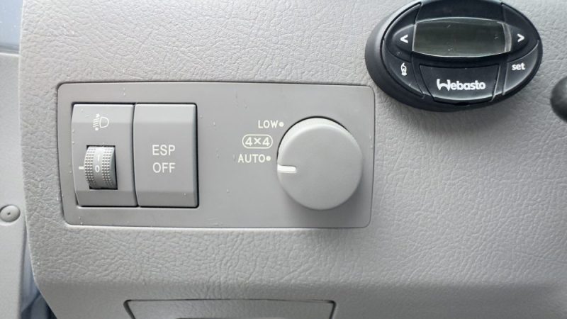 KIA SORENTO 2.5  EX WEBASTO 1ER MAIN GARANTIE 6MOIS