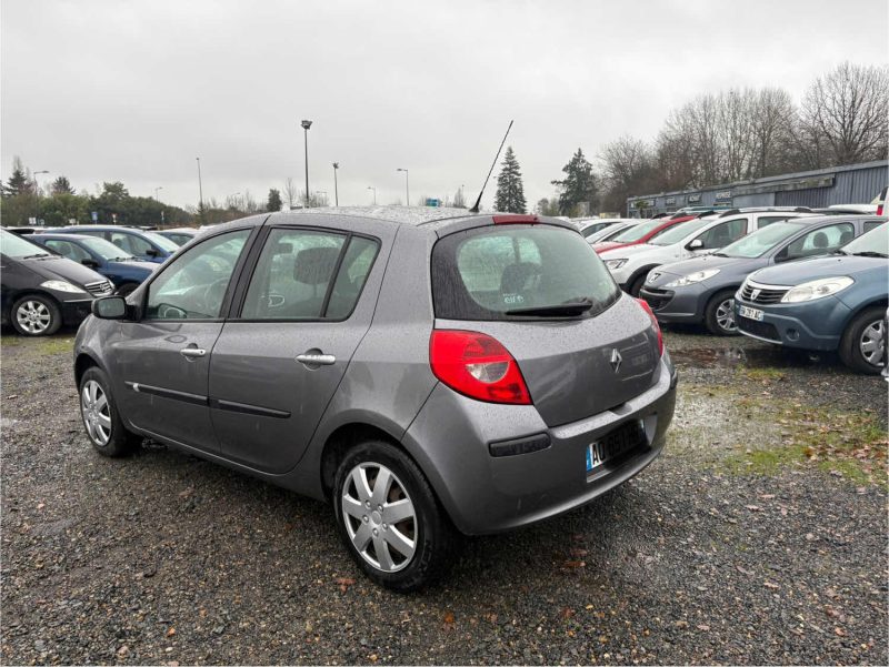 RENAULT CLIO III EXPRESSION 1.5DCI 85cv 