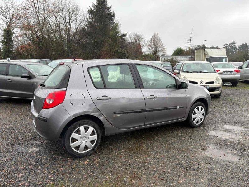RENAULT CLIO III EXPRESSION 1.5DCI 85cv 