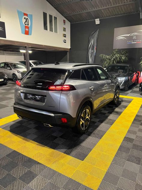 MAGNIFIQUE PEUGEOT 2008 ALLURE HYBRID 136 CH (GARANTIE CONSTRUCTEUR, 1ER MAIN, ENTRETIEN PEUGEOT)