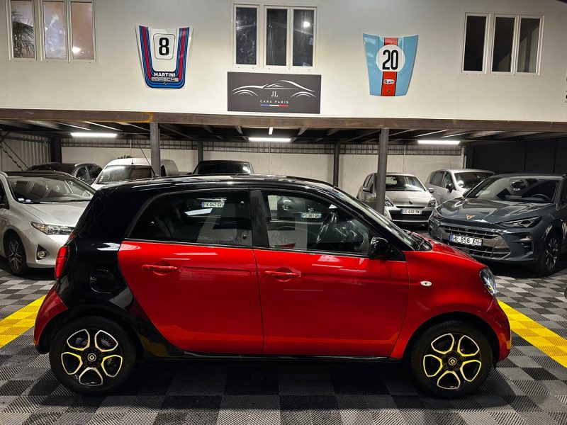 MAGNIFIQUE SMART FORFOUR 1.0 BVA 71 CH (SUIVI D’ENTRETIEN, TOIT PANORAMIQUE, SIÈGES CHAUFFANTS)