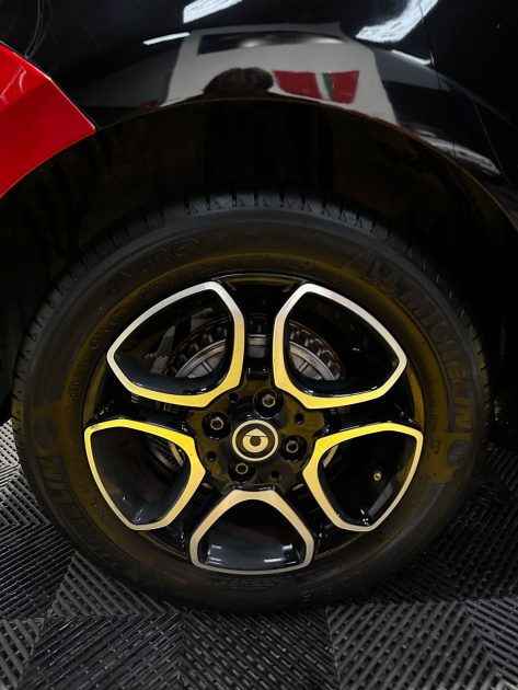 MAGNIFIQUE SMART FORFOUR 1.0 BVA 71 CH (SUIVI D’ENTRETIEN, TOIT PANORAMIQUE, SIÈGES CHAUFFANTS)