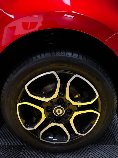 MAGNIFIQUE SMART FORFOUR 1.0 BVA 71 CH (SUIVI D’ENTRETIEN, TOIT PANORAMIQUE, SIÈGES CHAUFFANTS)