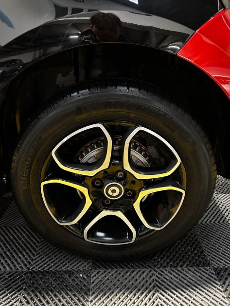 MAGNIFIQUE SMART FORFOUR 1.0 BVA 71 CH (SUIVI D’ENTRETIEN, TOIT PANORAMIQUE, SIÈGES CHAUFFANTS)