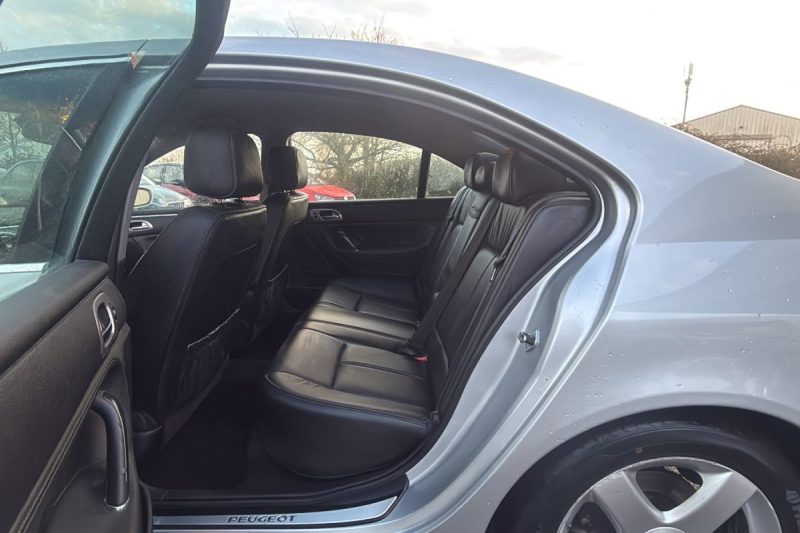 PEUGEOT 607 2.7 V6 HDI 204 EXECUTIVE BVA 