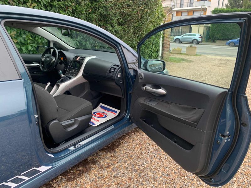 TOYOTA AURIS 2.2 D 2231CM3 177CV  2008