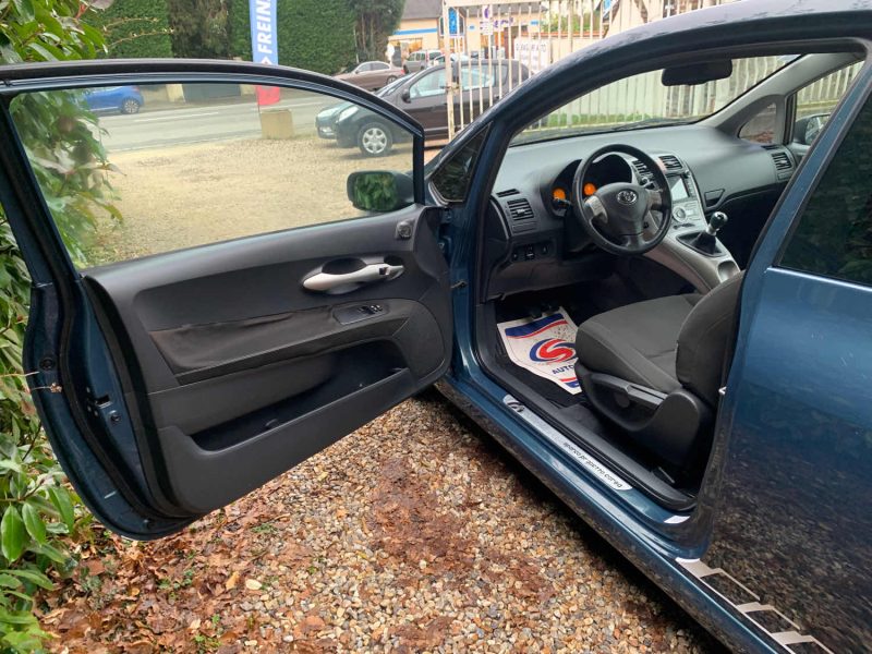 TOYOTA AURIS 2.2 D 2231CM3 177CV  2008