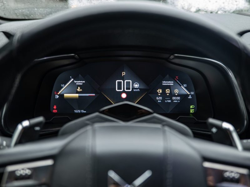 DS DS7 CROSSBACK 2.0 BLUE HDI 180Cv RIVOLI EAT8