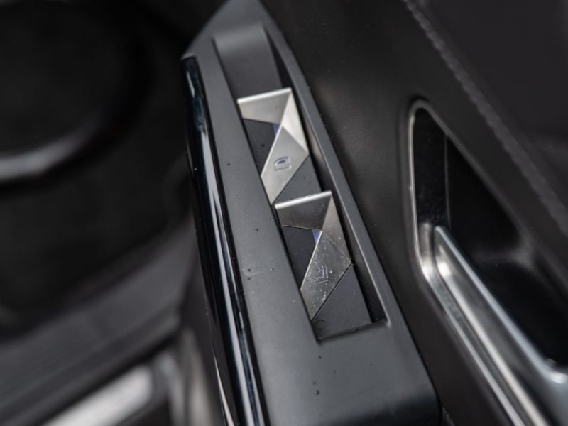 DS DS7 CROSSBACK 2.0 BLUE HDI 180Cv RIVOLI EAT8