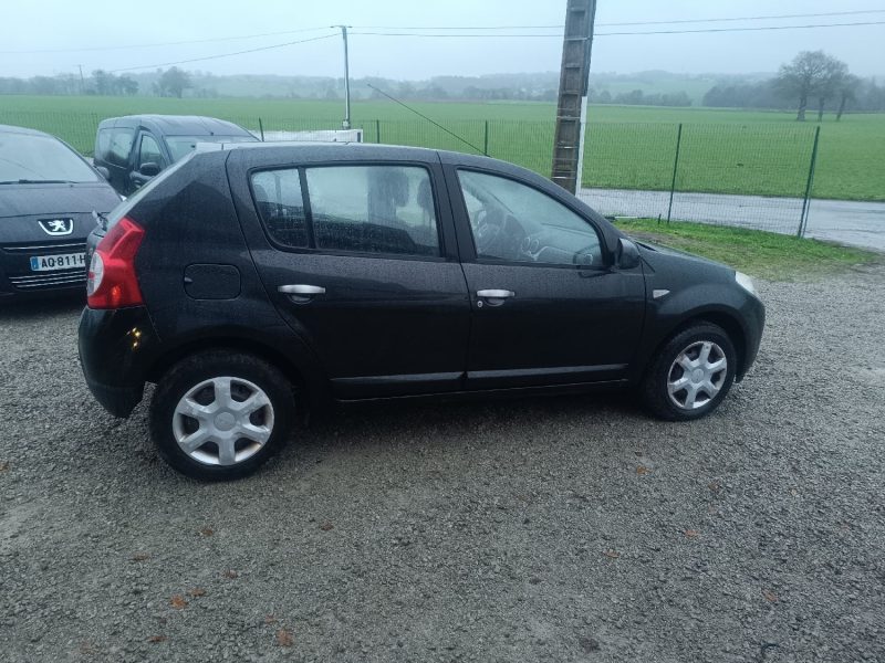 DACIA SANDERO 1.5 DCI 75 FAP ECO2 LAUREATE 2011