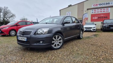TOYOTA AVENSIS 126 D-4D LINEA TECHNO