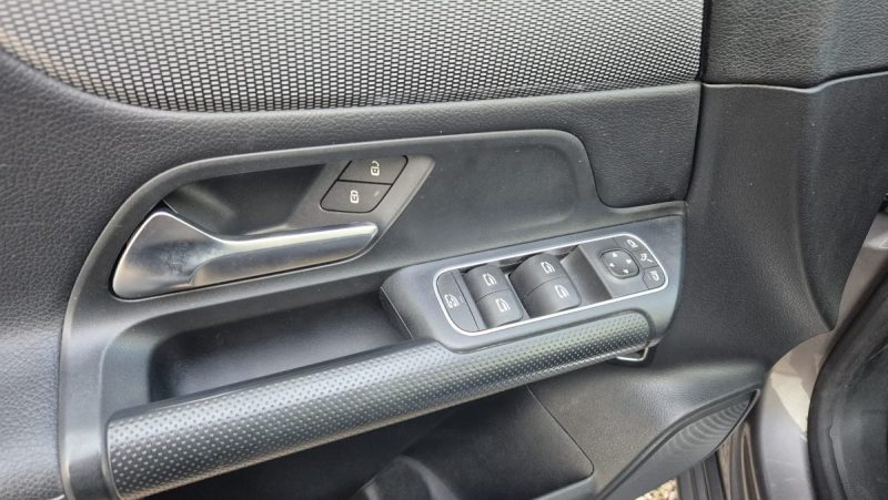 MERCEDES CLASSE B 180 d 116 ch Style Line Edition 7G-DCT