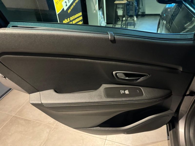 RENAULT SCENIC IV 1.7 BLUE DCI 120 LIMITED / ENTRETIEN RENAULT COMPLET  2020