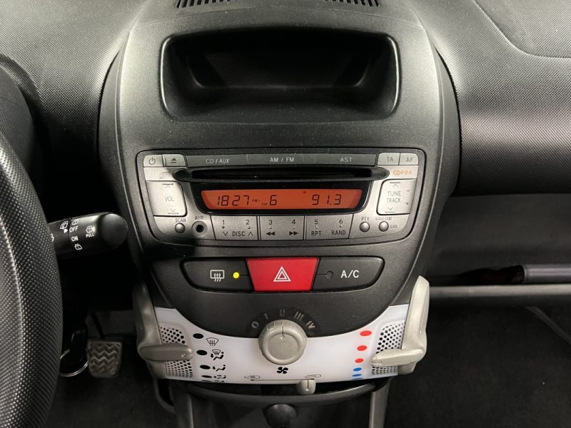 CITROEN C1 PHASE 2 1.0 68 Cv 5 PORTES CLIMATISATION 57 900 KMS CRIT AIR 1 - GARANTIE 1 AN