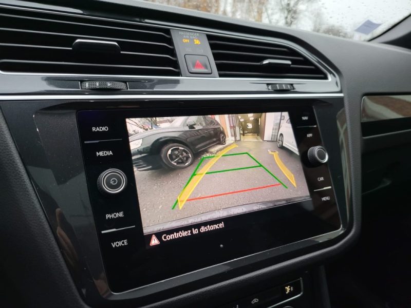VOLKSWAGEN TIGUAN 2.0 TDI 150CV DSG7 R LINE CARAT / TOIT OUVRANT / ECLAIRAGE D\'AMBANCE / SUIVI COMPLET VOLKSWAGEN