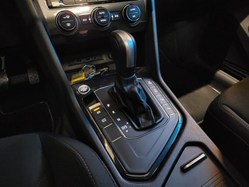 VOLKSWAGEN TIGUAN 2.0 TDI 150CV DSG7 R LINE CARAT / TOIT OUVRANT / ECLAIRAGE D\'AMBANCE / SUIVI COMPLET VOLKSWAGEN