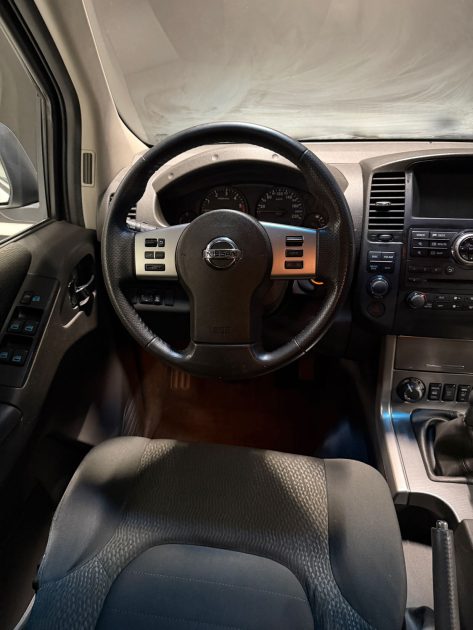 NISSAN NAVARA PICK-UP 2.5 DCI DOUBLE CAB LE 4X4 2011