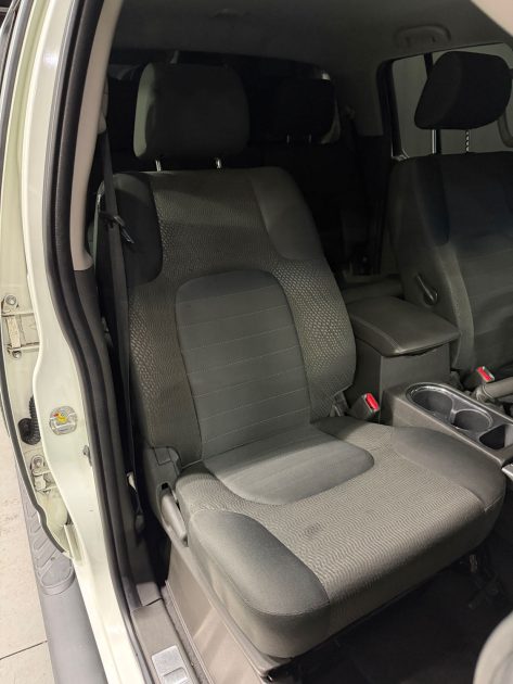 NISSAN NAVARA PICK-UP 2.5 DCI DOUBLE CAB LE 4X4 2011