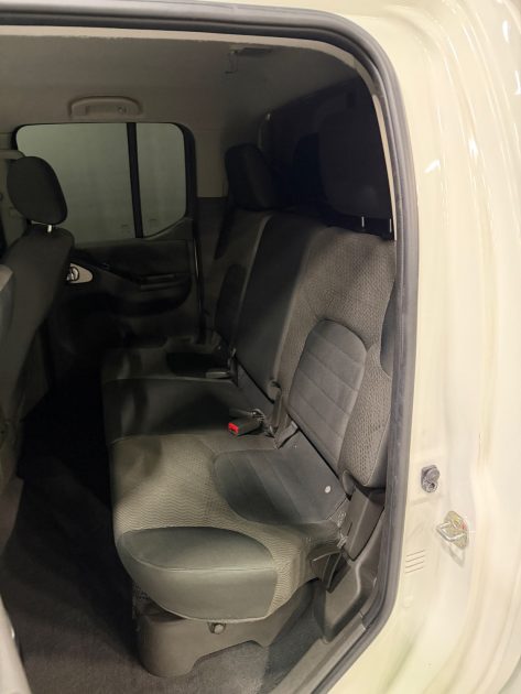 NISSAN NAVARA PICK-UP 2.5 DCI DOUBLE CAB LE 4X4 2011