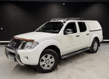 NISSAN NAVARA PICK-UP 2.5 DCI DOUBLE CAB LE 4X4 2011