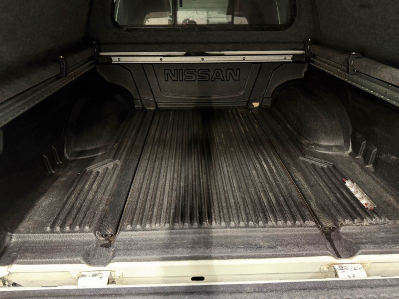 NISSAN NAVARA PICK-UP 2.5 DCI DOUBLE CAB LE 4X4 2011