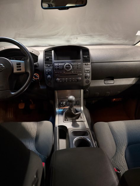 NISSAN NAVARA PICK-UP 2.5 DCI DOUBLE CAB LE 4X4 2011