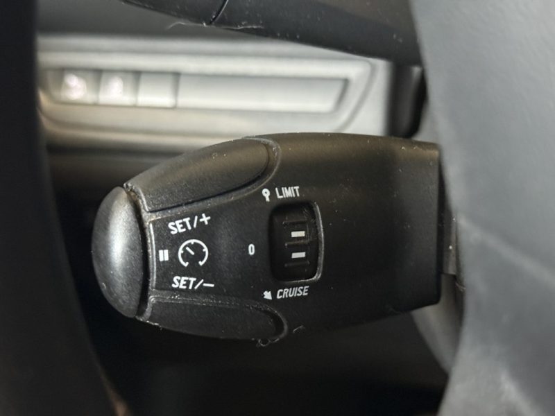 PEUGEOT 208 1.2 - ACTIVE - COURROIE NEUVE - RÉGULATEUR - 86200 KMs - 2015