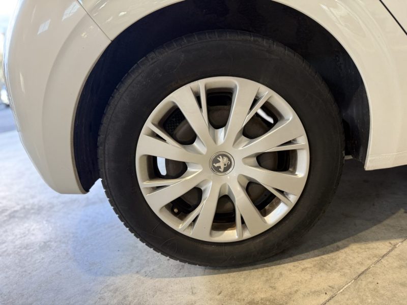 PEUGEOT 208 1.2 - ACTIVE - COURROIE NEUVE - RÉGULATEUR - 86200 KMs - 2015