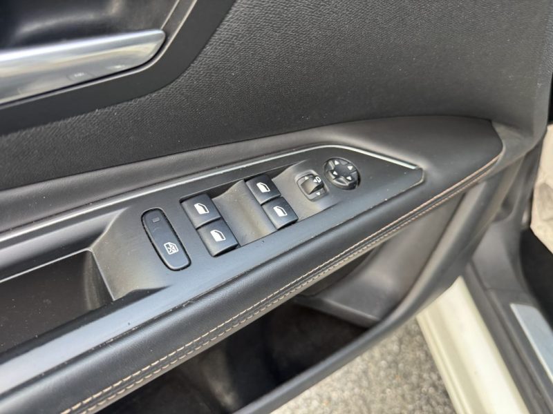 PEUGEOT 3008 2.0 BLUEHDI 180CH S&S GT EAT8