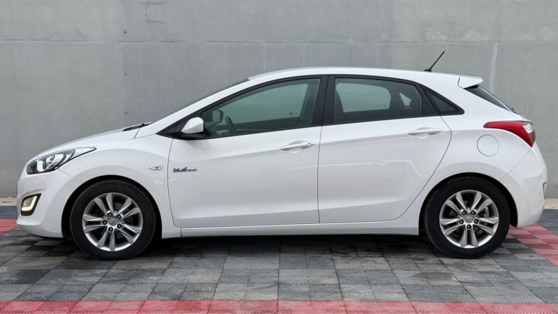 HYUNDAI I30 1.6 CRDI110 PACK SENSATION BLUE DRIVE 5P 2014