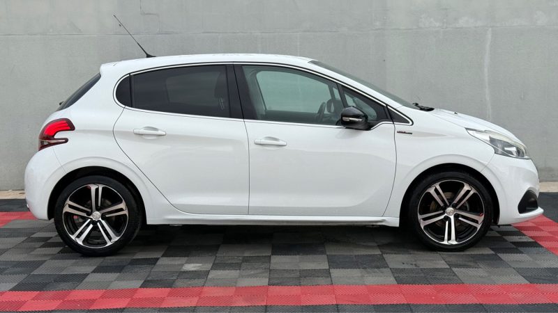 PEUGEOT 208 1.2 E THP 110CH GT LINE S&S EAT6 5CV 5P 2017