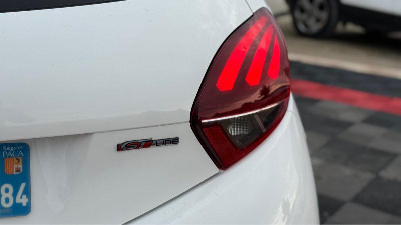 PEUGEOT 208 1.2 E THP 110CH GT LINE S&S EAT6 5CV 5P 2017