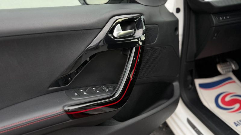 PEUGEOT 208 1.2 E THP 110CH GT LINE S&S EAT6 5CV 5P 2017