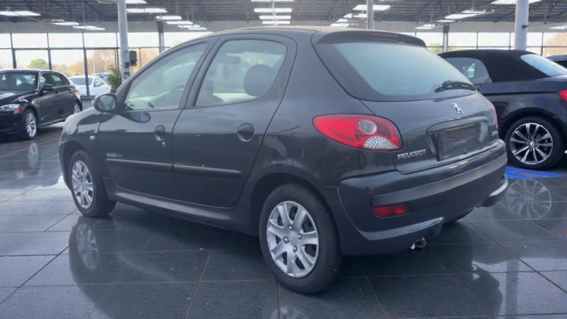 PEUGEOT 206+  5PORTES GARANTIE 6MOIS