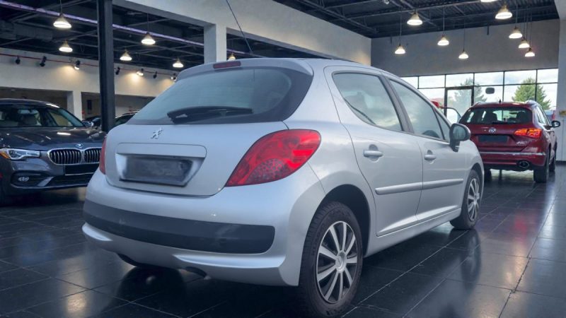 PEUGEOT 207 1.4 5PORTES GARANTIE 6MOIS