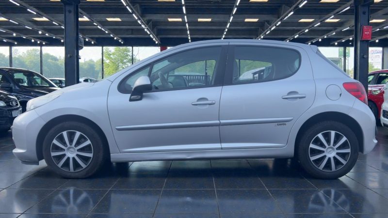PEUGEOT 207 1.4 5PORTES GARANTIE 6MOIS