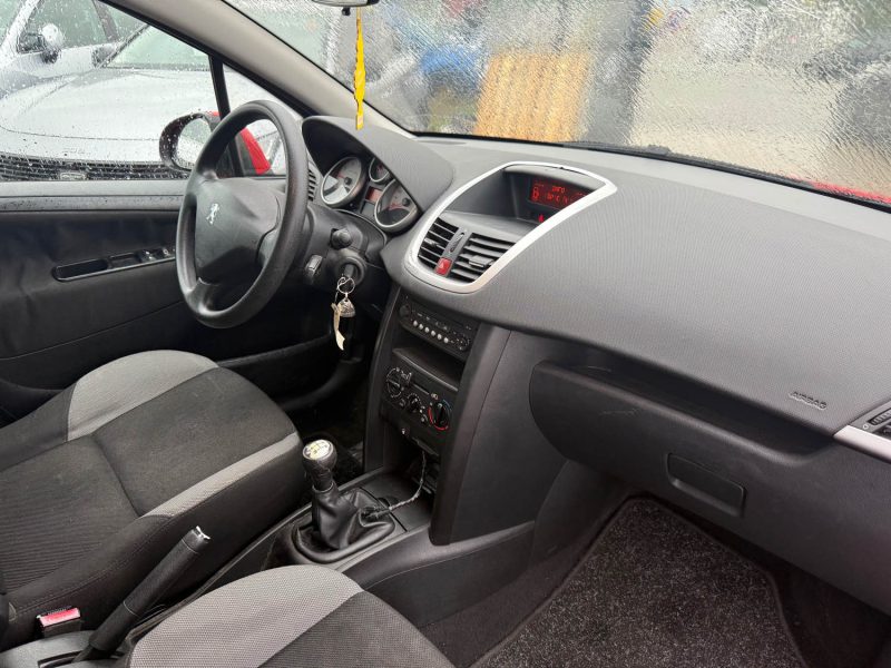 PEUGEOT 207 1.4E 75CH GARANTIE