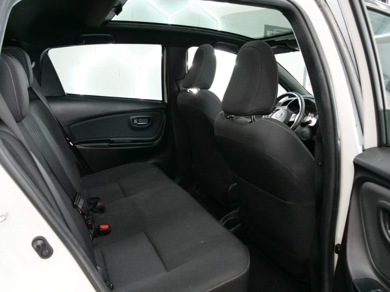 TOYOTA YARIS 100H COLLECTION 5P 2018